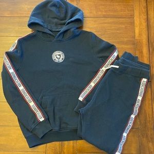 Boy’s Logo Abercrombie Hoodie and Matching Joggers! Size 13/14